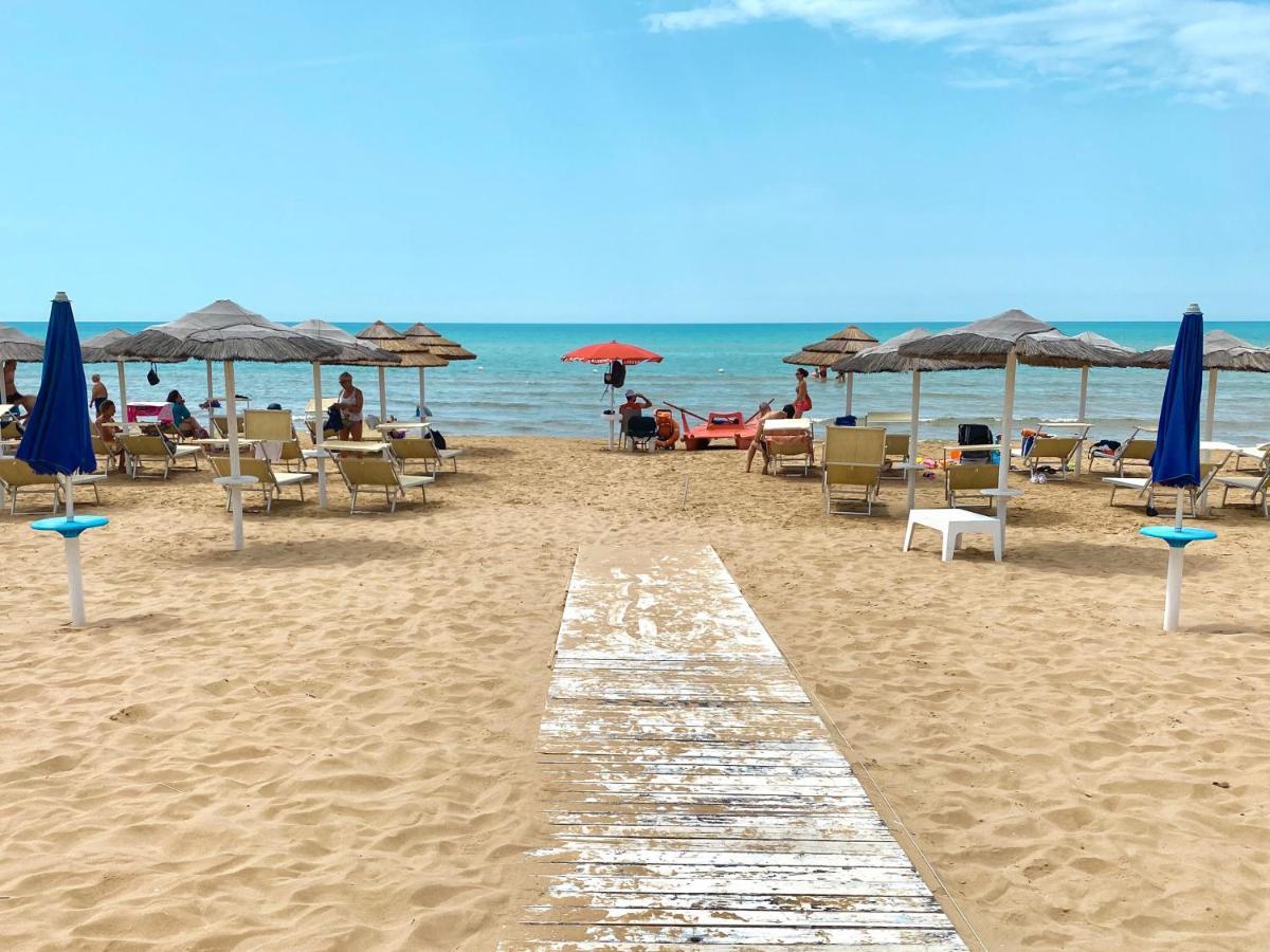 Mareantico Shabby Apartment Sampieri Exterior foto